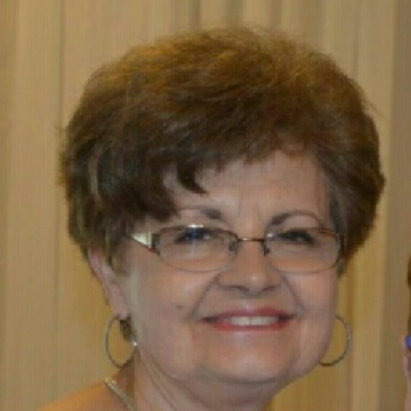 Meet your Posher, Pam - Picture 1 of 1