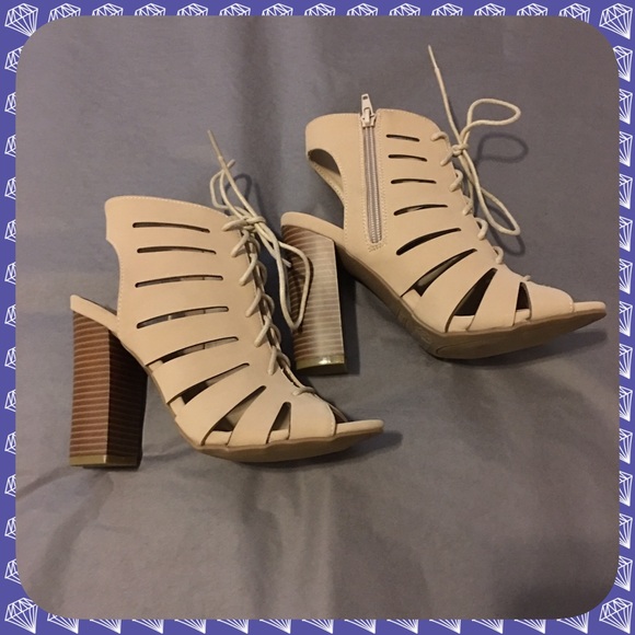 {LAST 2} 2x HP ๐Nude lace up block heeled sandals - Picture 4 of 4