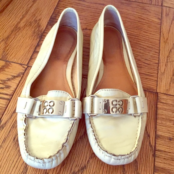 Coach Women's White Leather Flats sz 7