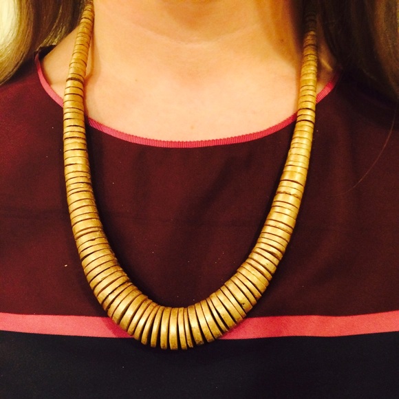 Metallic necklace - Picture 2 of 3
