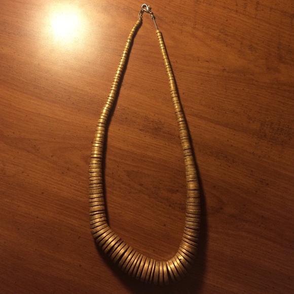 Metallic necklace - Picture 3 of 3