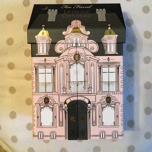TooFaced Eyeshadow Le Grand Chateau! 💯 Authentic