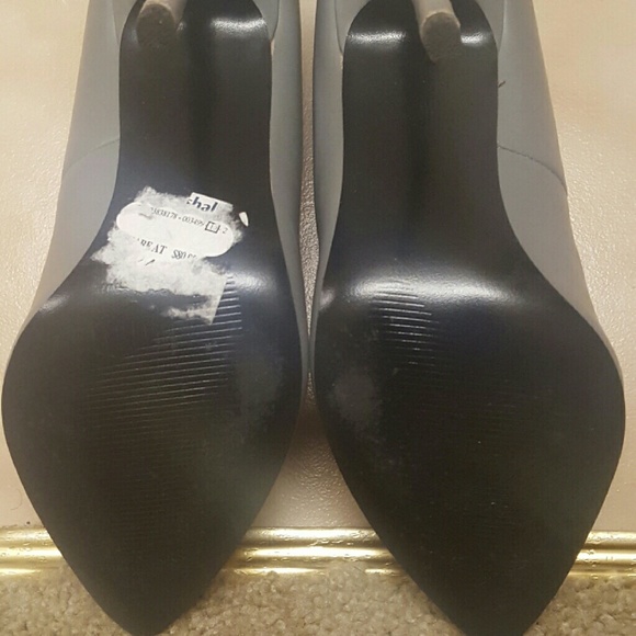 Steve Madden gray pumps