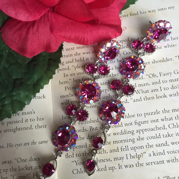 ON HOLD Stunning Fuchsia Earrings