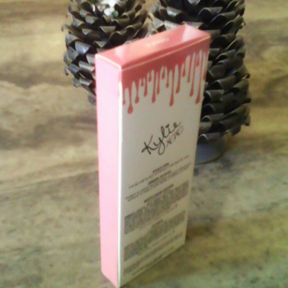 Brand New! Kylie Jenner Lip Gloss (Candy K) - Picture 3 of 4