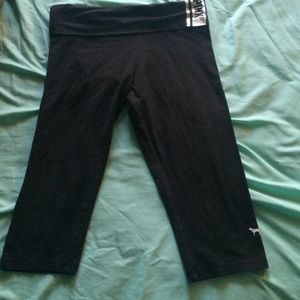 Victoria secret PINK - Black crop yoga leggings