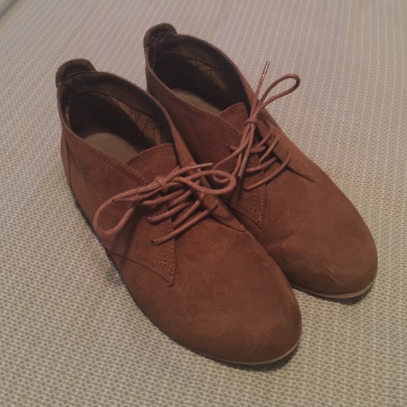 ❌SOLD❌Cute Lace Ups
