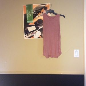 Thin high-necked racerback tank top 💅