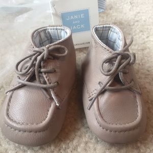 Janie and jack crib shoes (size 1) nwt