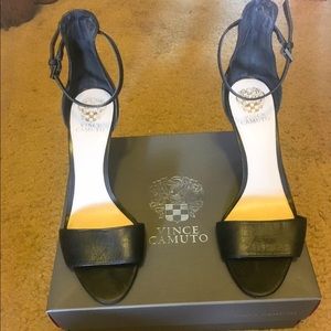 Vince Camuto Court Heel