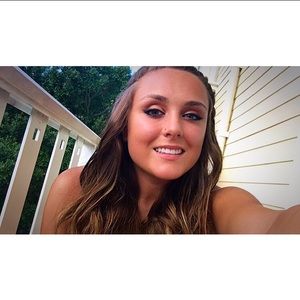 Meet your Posher, Lexi