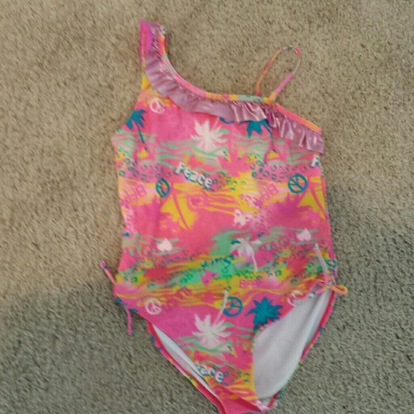A 1 piece swim suit