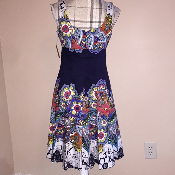 ๐๐ NINE WEST MULTI-COLORED DRESS - Picture 2 of 2