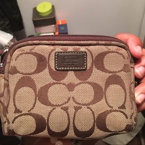 CUTE COACH POUCH