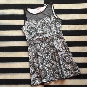 Heart Neckline Dress: Romeo&Juliet