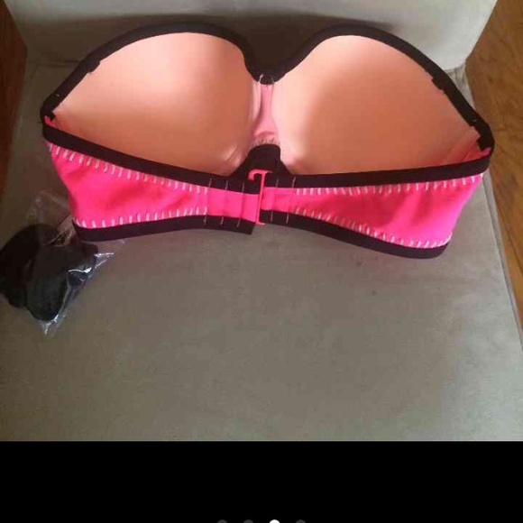 Victoria's Secret surf crotchet bandeau 34D - Picture 2 of 3