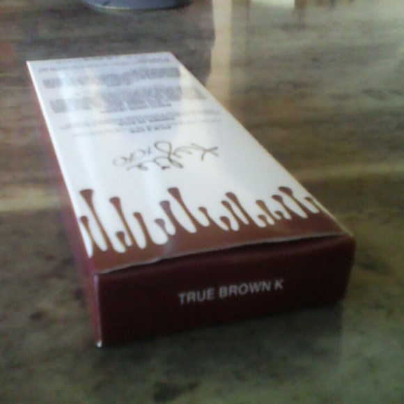 Brand New! Kylie Jenner Lip Gloss(True Brown K) - Picture 2 of 3
