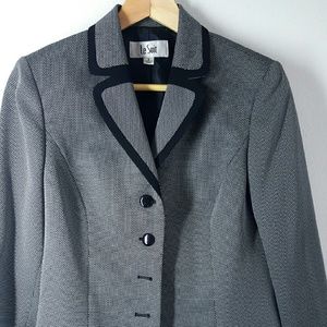 Gray & Black Le Suit blazer