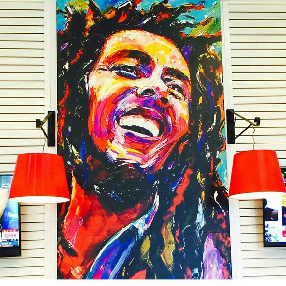 Meet your Posher, Elaine