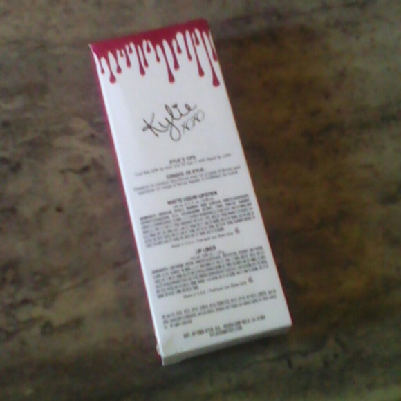 Brand New! Kylie Jenner Lip Kit (Posie K) - Picture 2 of 3