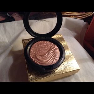 MAC LE Superb MSF hard to find!!