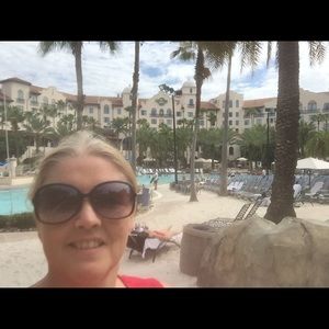 Meet your Posher, Gerri