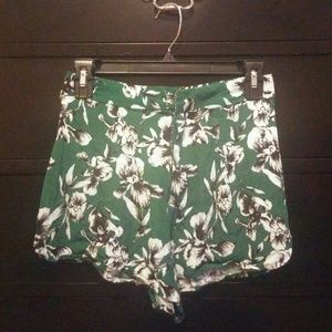 Green floral print Forever21 shorts