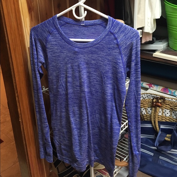 Long sleeve lululemon shirt