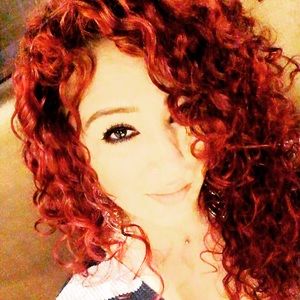 Meet your Posher, Cynthia