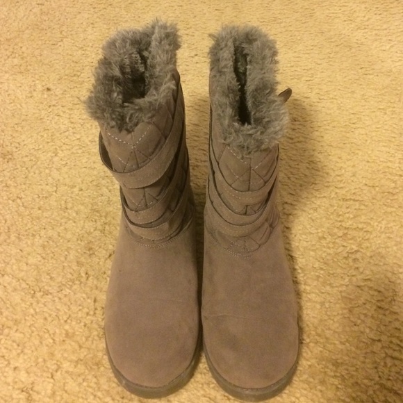 Guess boots