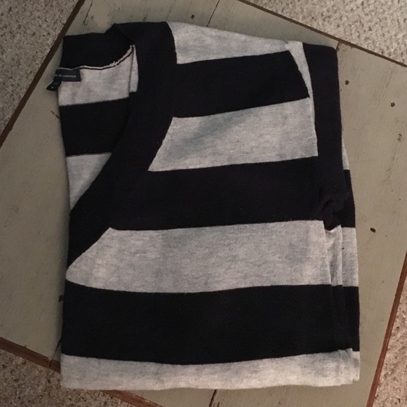 V-neck rugby stripe sweater
