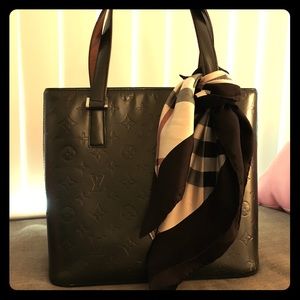 Burberry skinny silk scarf 18"x18"