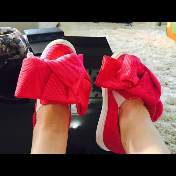 Hot pink keds huge bow - Picture 3 of 3