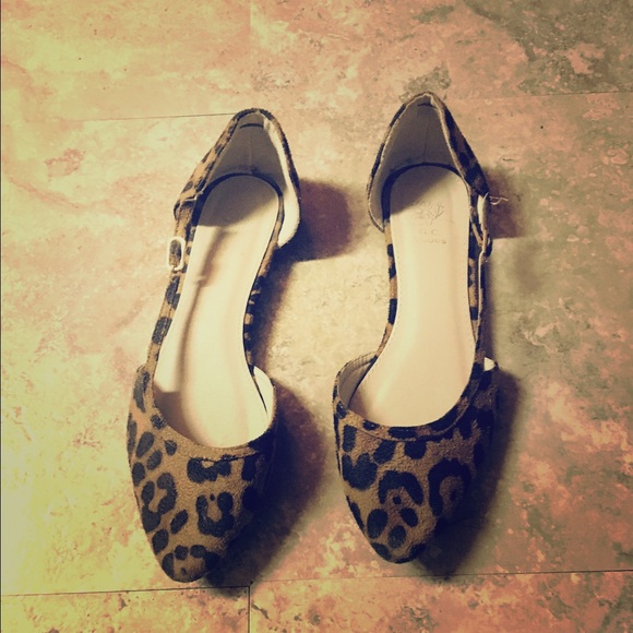 CG shoes- leopard pointy toe flats