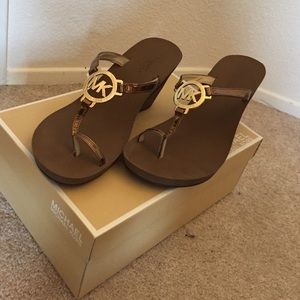 Michael Kora Warren T-Starp Sandals