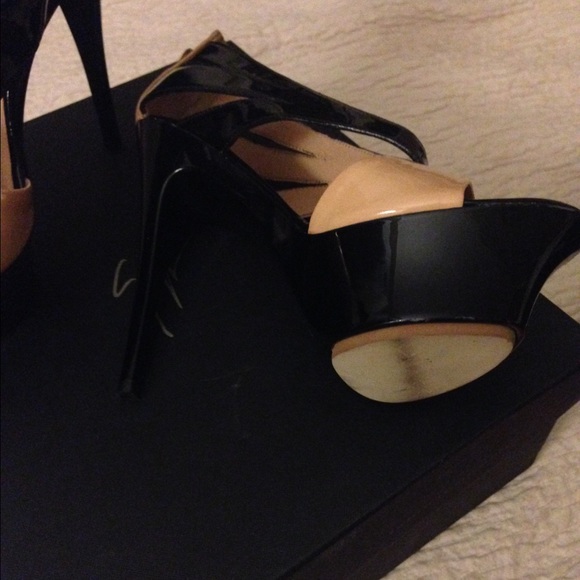 Giuseppe Zanotti Stilettos - Picture 2 of 3