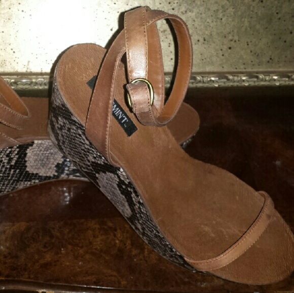 Snake print low wedge sandals