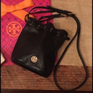 💜Sale!💜Tory Burch Mini Bucket Bag