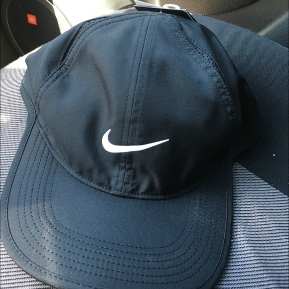 Nike Accessories - Nike NWT hat