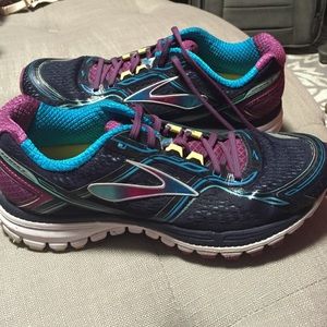 *REDUCED PRICE* Ghost 8 Brooks Running Shoes