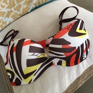 Victoria's Secret Very Sexy Push up in 34D