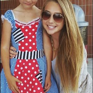 Meet your Posher, Chloe