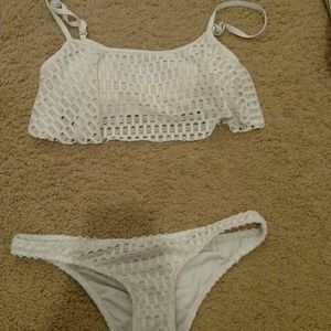 CUTE White Roxy Swimsuit ??