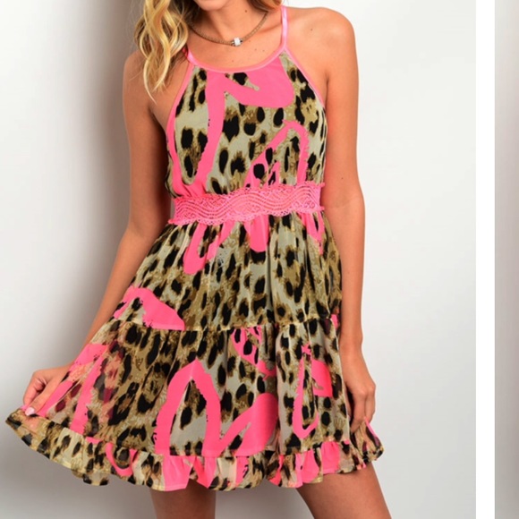 💥SALE💥 Ruffle Hem Cheetah Print Dress - Picture 1 of 2