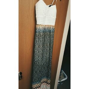 🚫SOLD ON MERC🚫 NWT Maxi Dress (M)