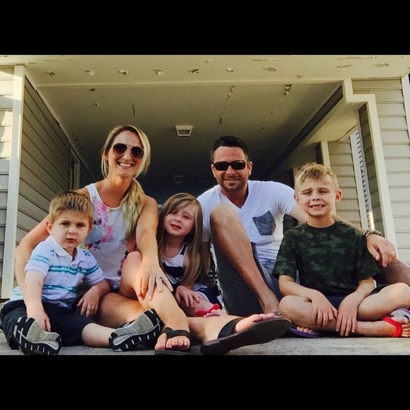 Meet Your Posher, Katie - Picture 2 of 2