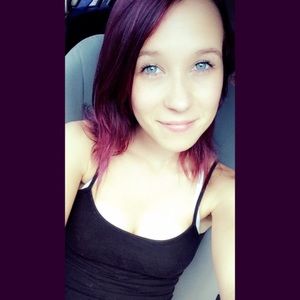 Meet your Posher, Crystal