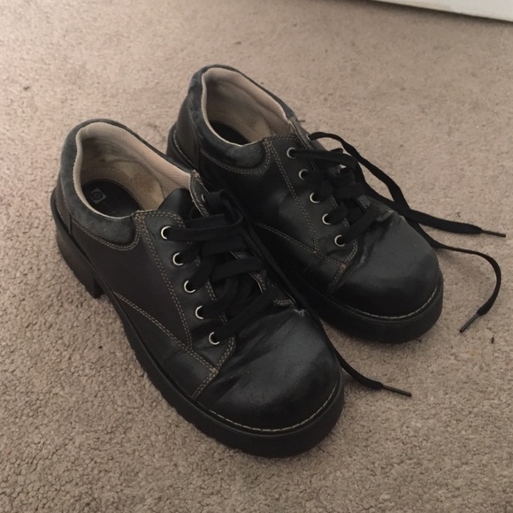 90s heeled shoes