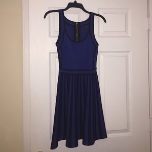 Beautiful sleeveless Guess dress