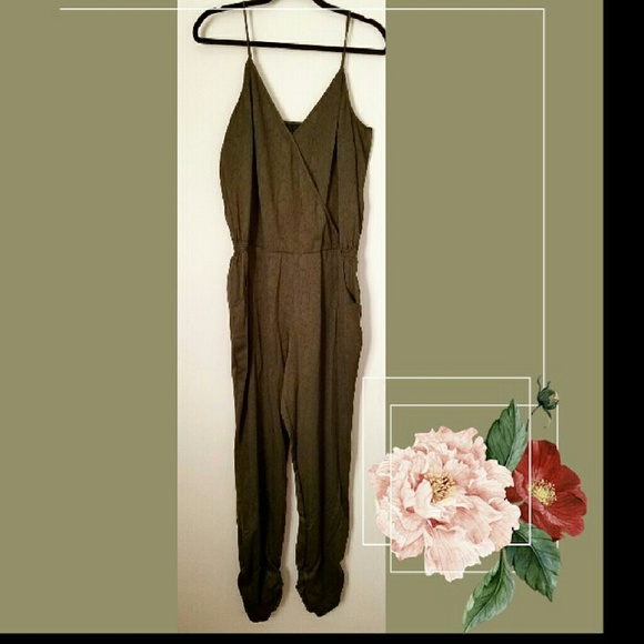 attention 
 Pants - Army Green Jumper